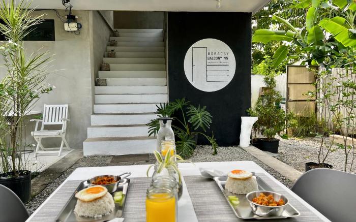 Boracay Balcony Inn