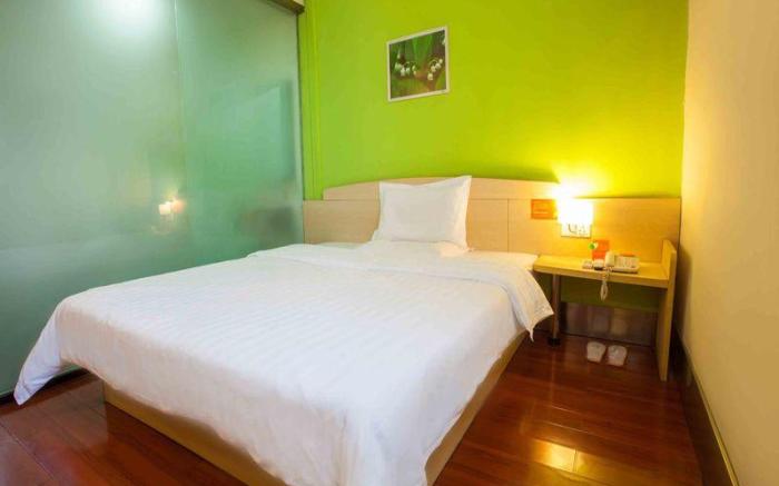 7 Days Inn 261 Shijiazhuang Railway Station West Square