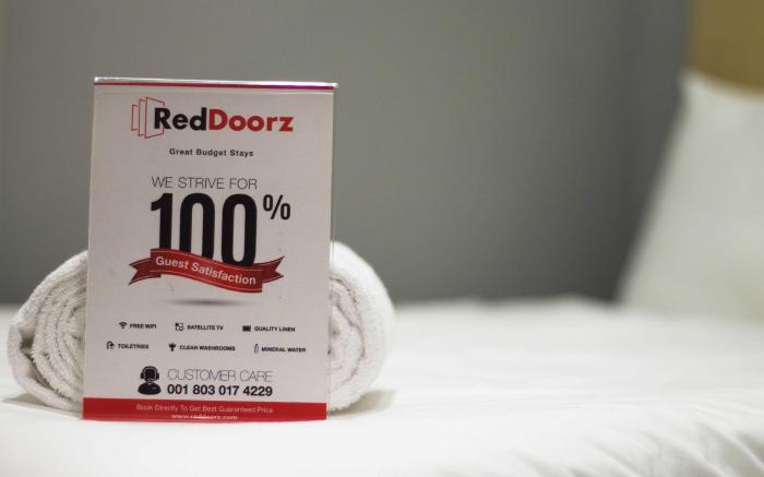 RedDoorz @ Radio Dalam