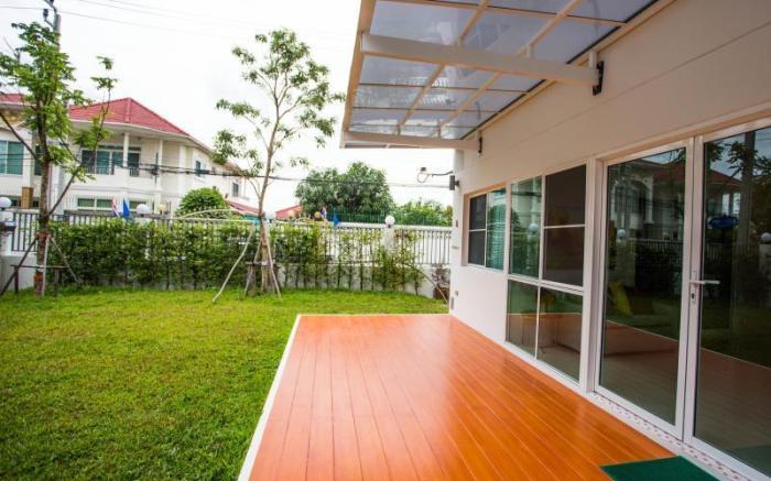 ZenRooms Des Res Bearing 19