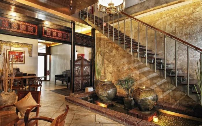 Courtyard at Heeren Boutique Hotel