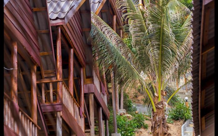 Happy Elephant Bungalow