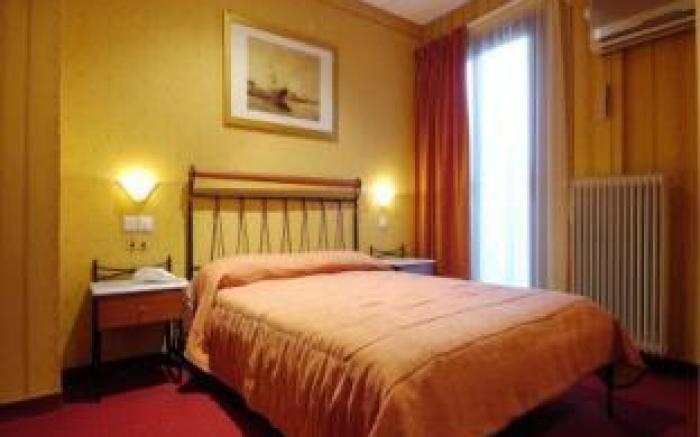 Argo Hotel Piraeus