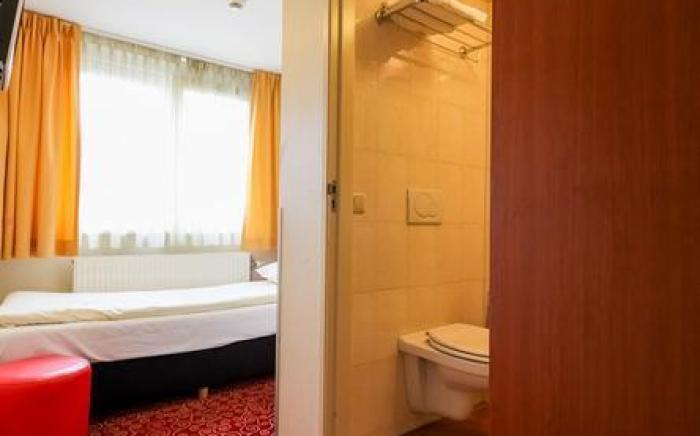 Amsterdam Downtown Hotel