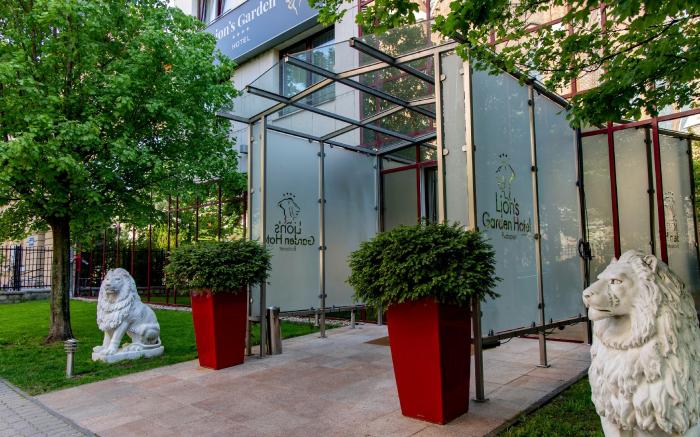 Lion's Garden Hotel