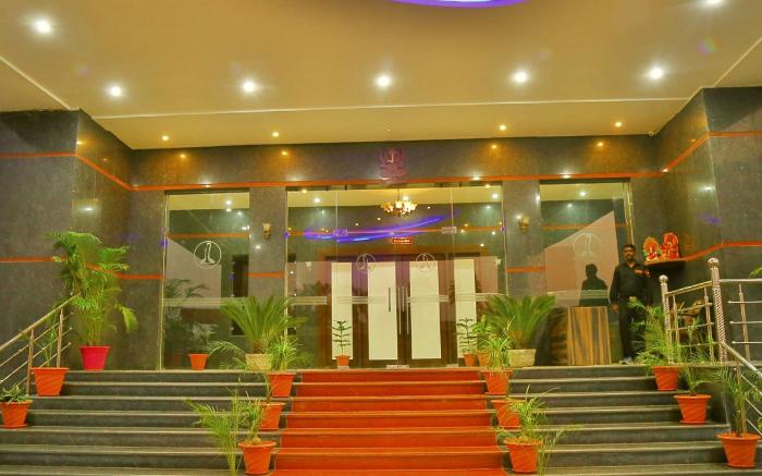 Rubystone Shiv Vilas Palace