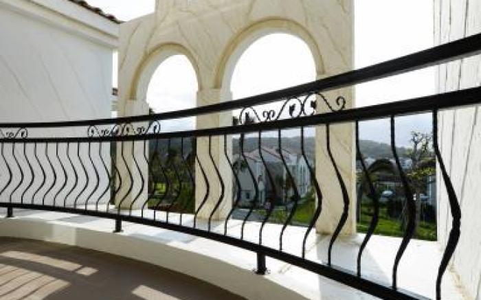 Four Sisters Villa