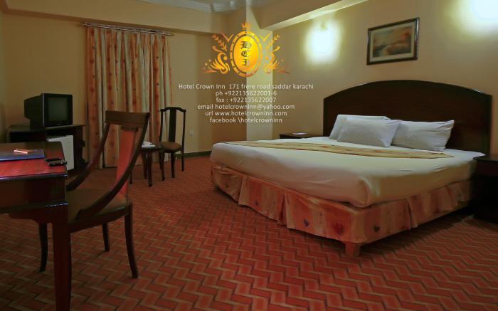 Hotel Crown Inn