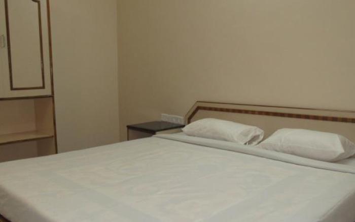 Hotel Saravana Grand
