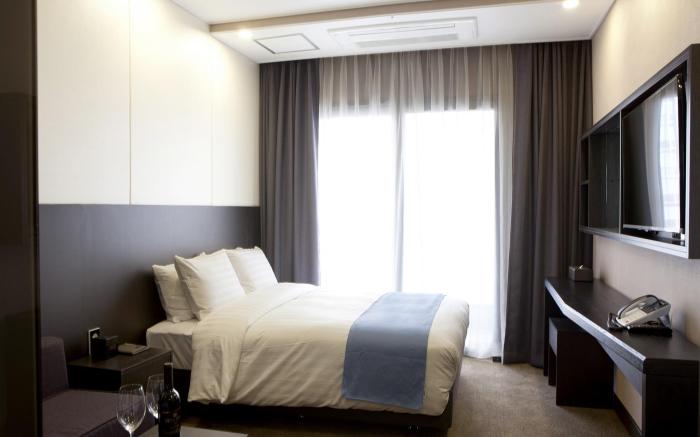 S Stay Dongtan Hotel (formerly Days Hotel Dongtan)