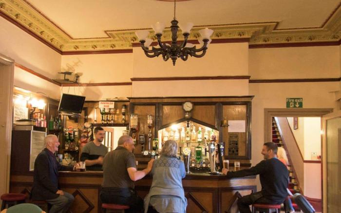 Pinegrove Hotel