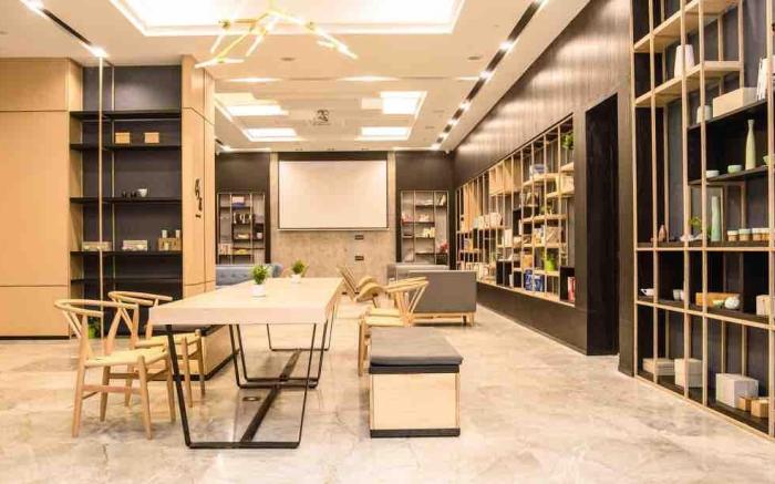 Atour Hotel Deqing Mogan Mountain