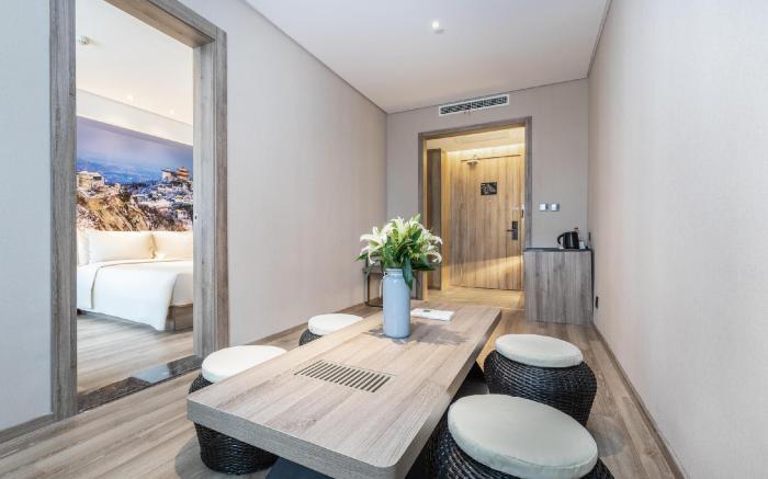 Atour Hotel Wuhan Mulan Poshang Tower
