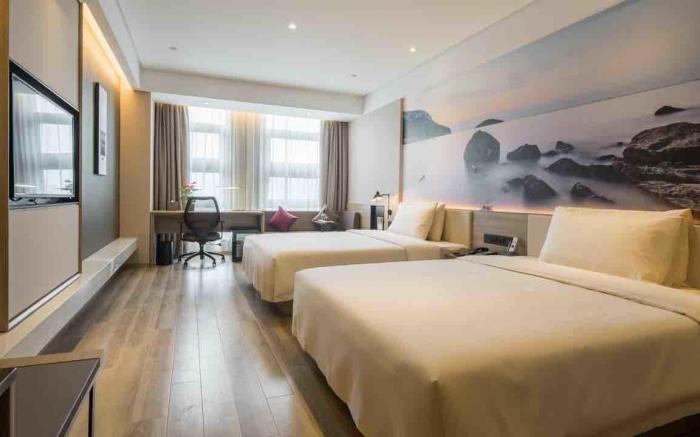 Atour Hotel Lianyungang Shidai Square