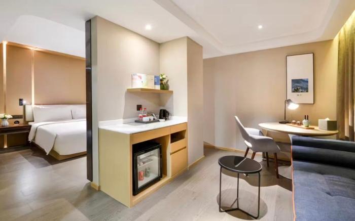 Atour Hotel Chengdu Jinli Hongpaifang Metro Station