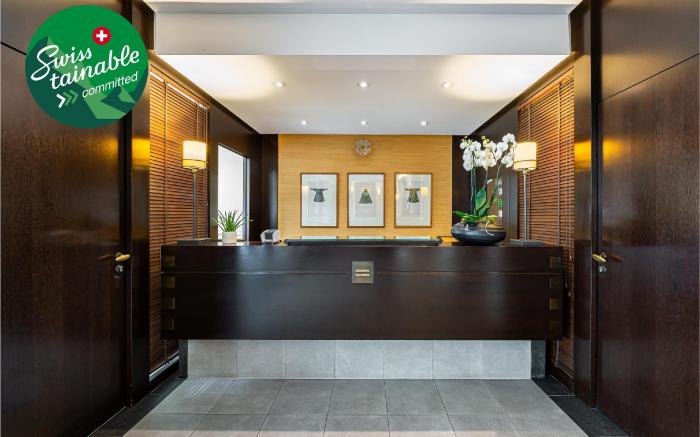Jade Manotel Hotel