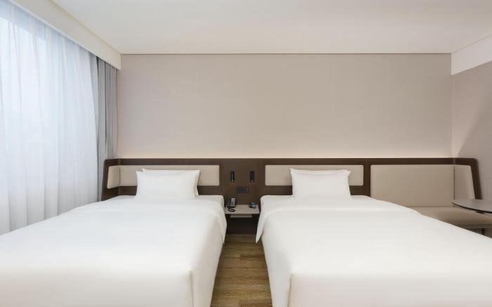 Hanting Hotel Dalian Malan Square Metro Station