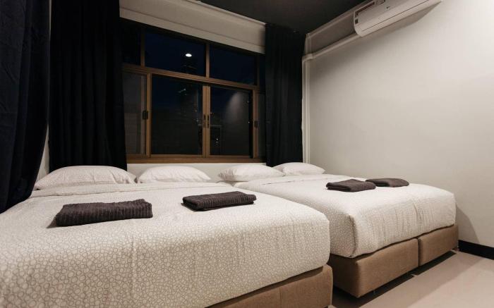 S3 Silom central, large room, full kitchen, WIFI,