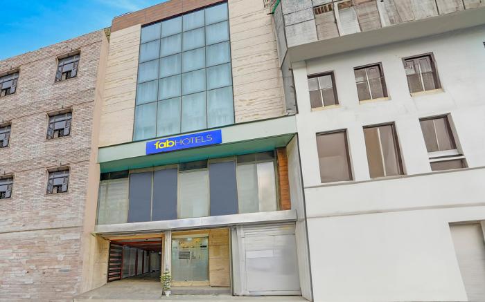 FabHotel Galaxy - Nr. Patel Nagar Metro
