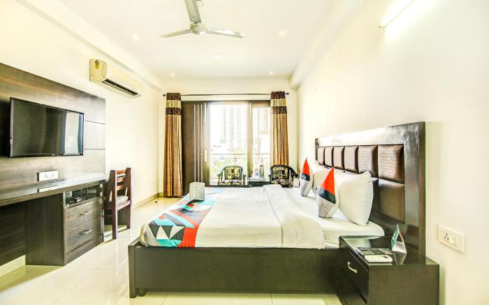 Via Hemkunt Residency