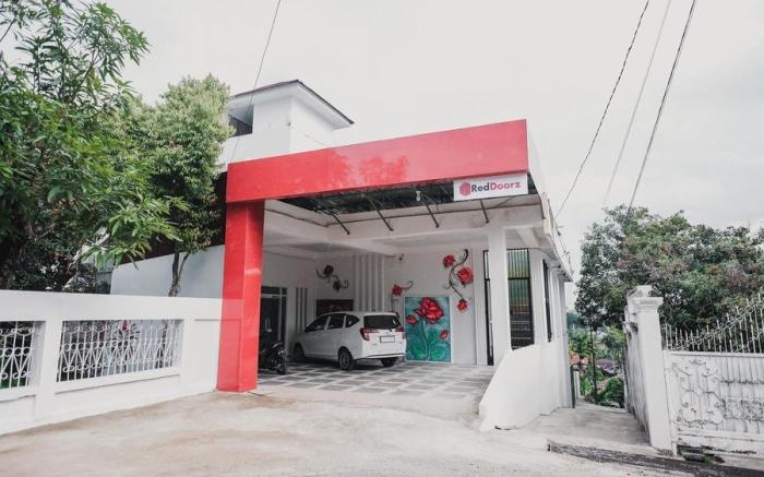 RedDoorz Syariah near Arafah Hospital Jambi