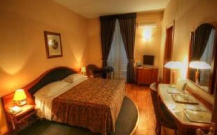 Massimo Plaza Hotel