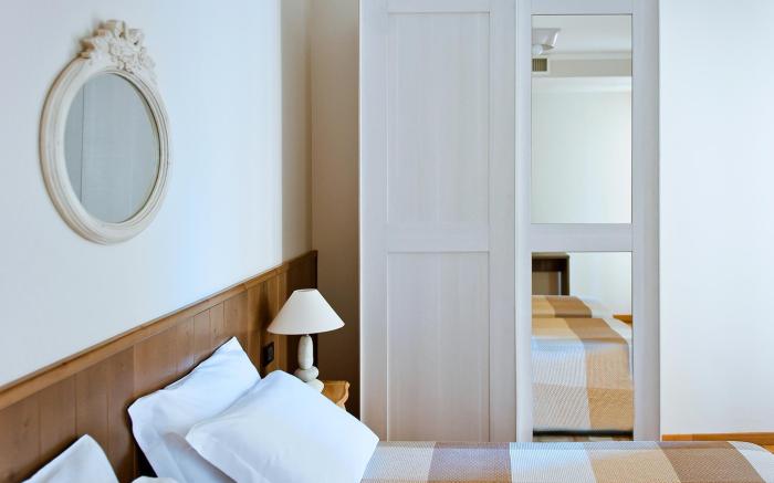 Hotel Ambassador