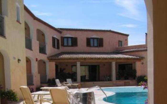 Hotel Monti Di Mola
