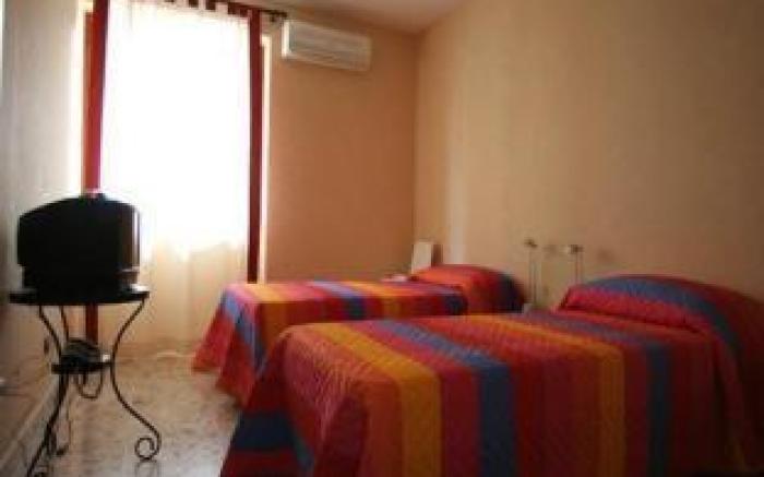 Mare Nostrum Petit Hotel