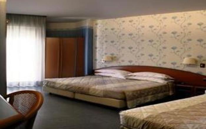 Best Western Maison B Hotel