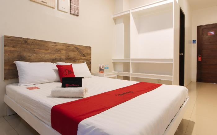 RedDoorz @ Golite Washington