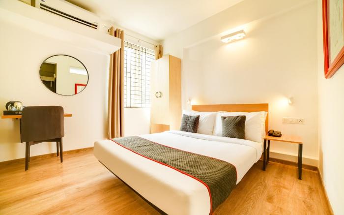 Townhouse Sarvar Hospitality Near Ascendas Park Square Mall