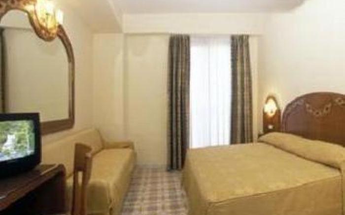 Hotel Capri