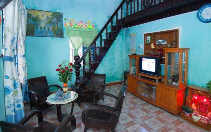 Bougain Villeas Homestay