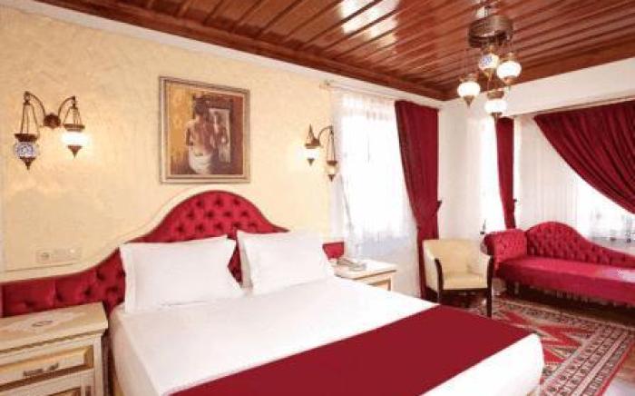 Cicerone Lodge Hotel