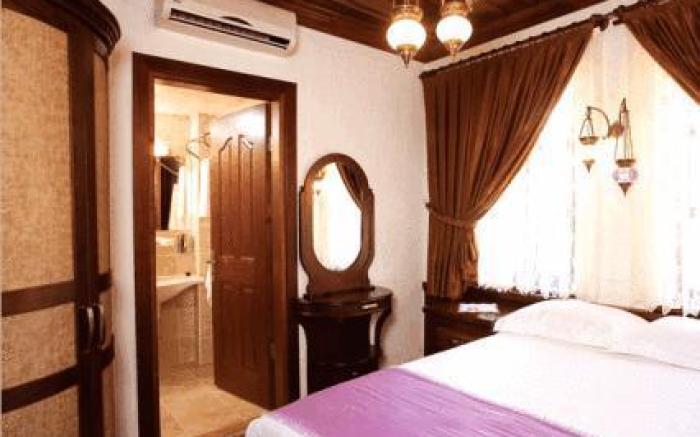Cicerone Lodge Hotel
