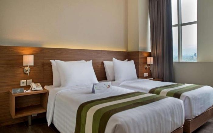 Grand Whiz Poins Simatupang Jakarta