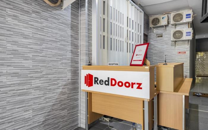 RedDoorz @ Jemursari Surabaya 2