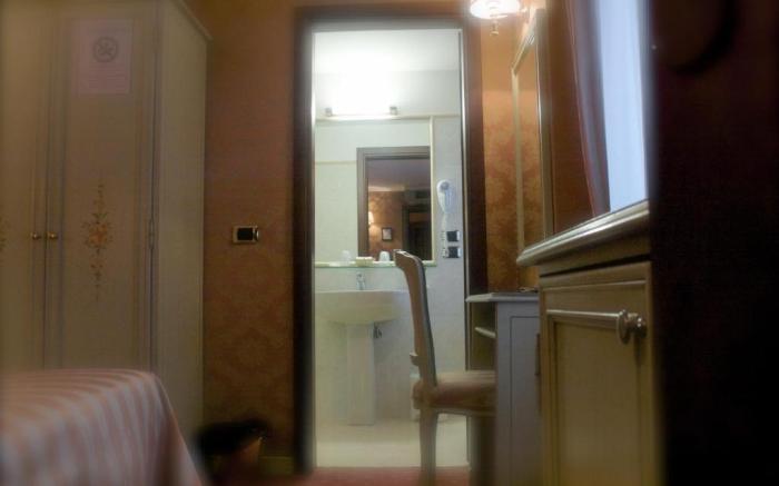 Hotel Lux