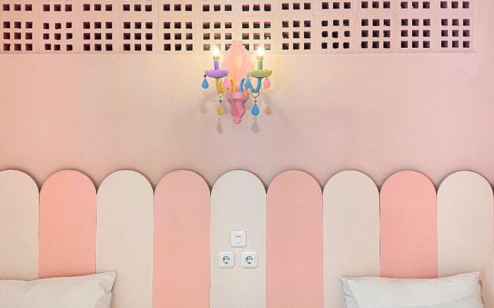 Villa Tiella - Pastel Fantasy, Gunung Mas 5min