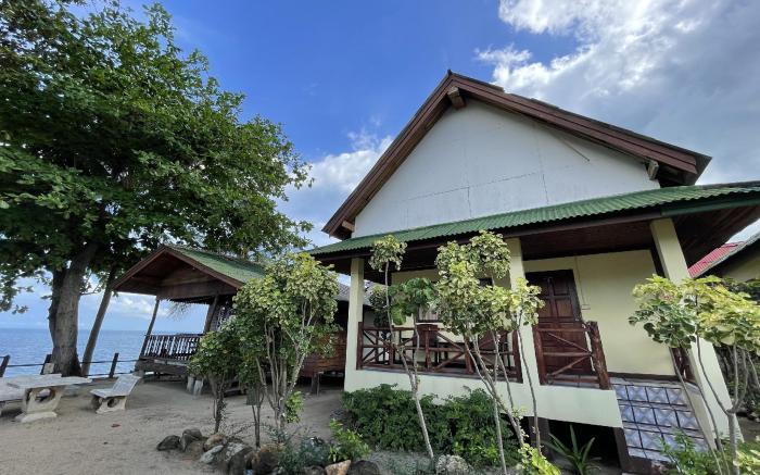 Sea Breeze Bungalow