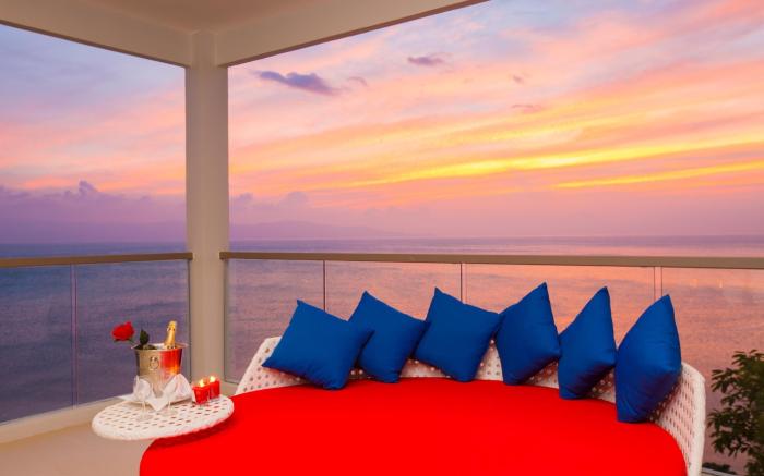 Sunset Beach Club Hotel