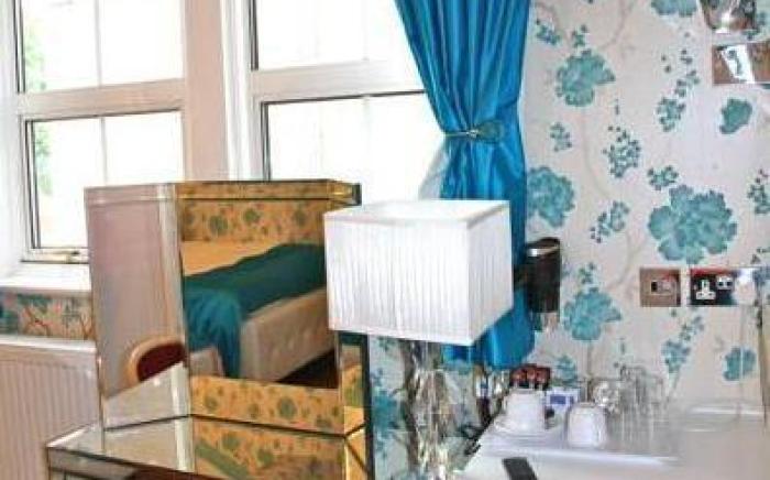 Crompton Guest House