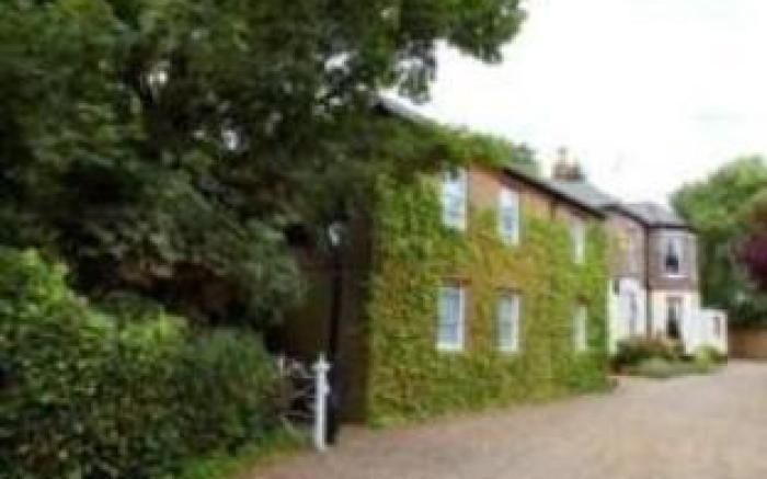 Stuart House Hotel