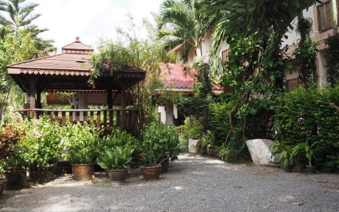 PHUTAWAN KAN RESORT