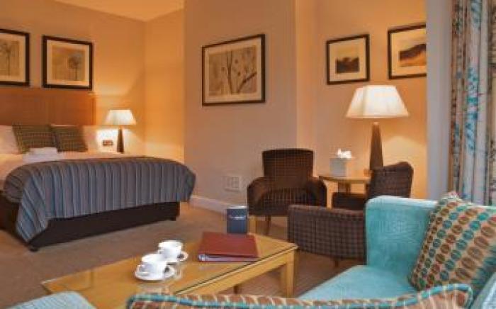 Thames Riviera Hotel