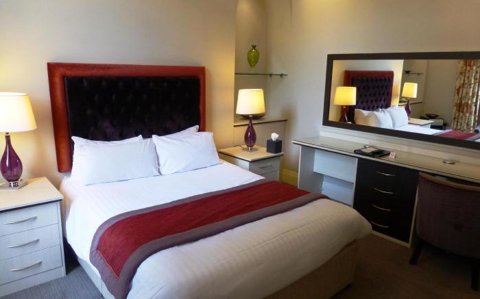 The Riverside House Hotel