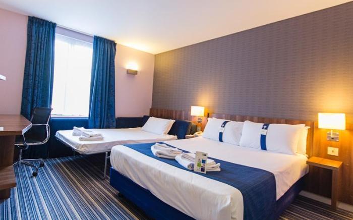 Holiday Inn Express Poole By IHG