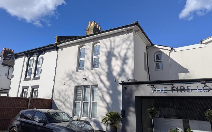 OYO The Firs Lodge London Heathrow 