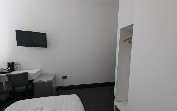 OYO The Firs Lodge London Heathrow 